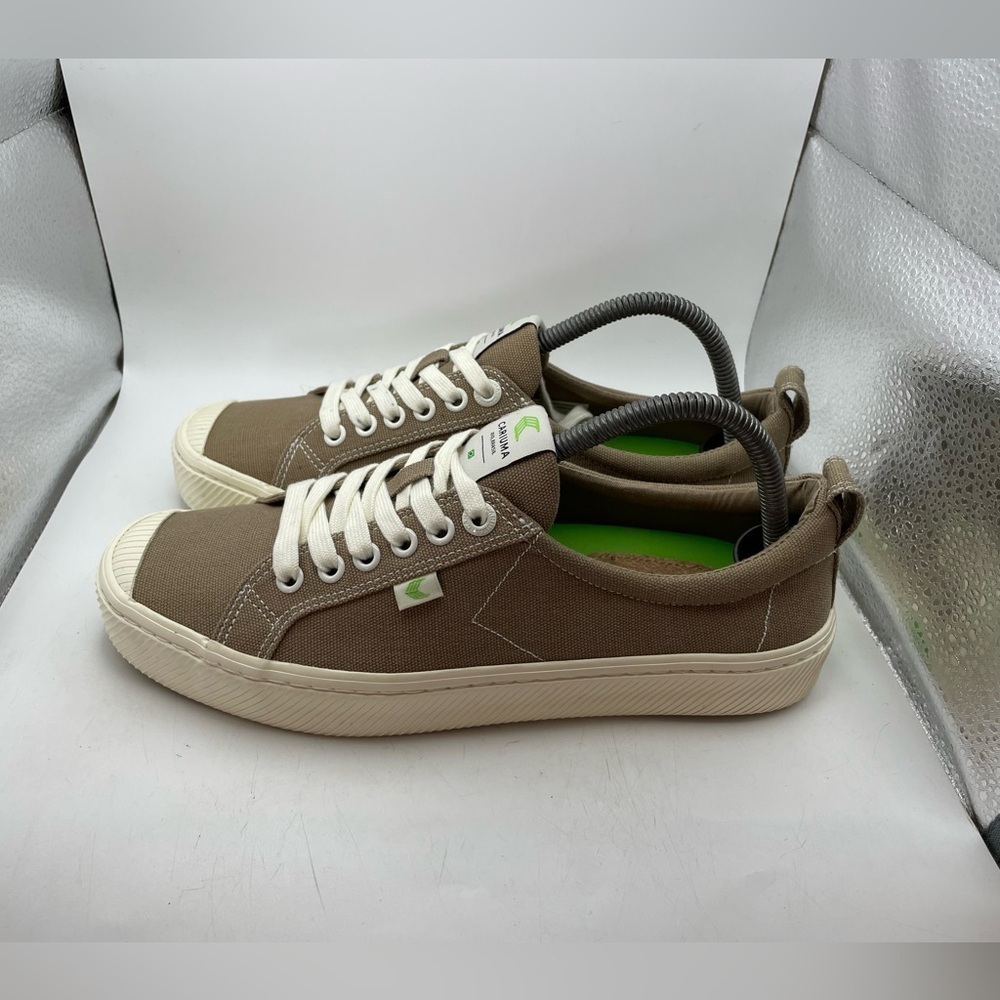 Cariuma OCA women’s brown sneakers size 9.5